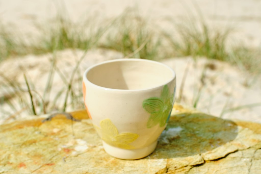 Imperfect dancing daisies cup