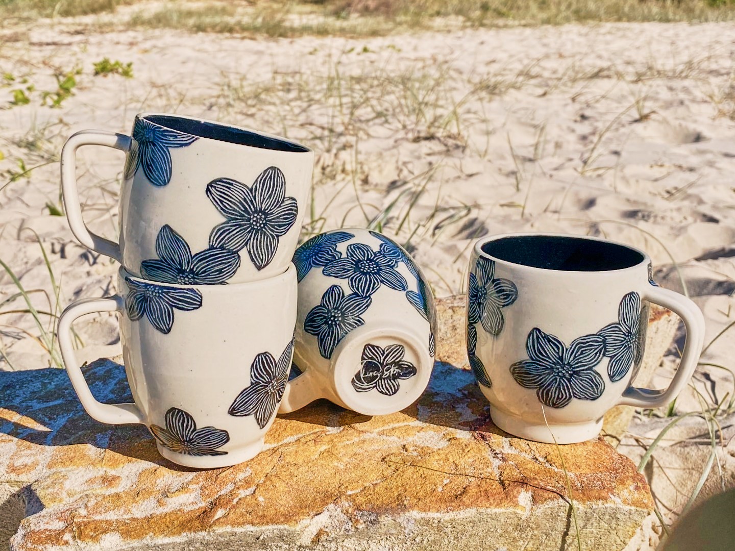 Zebra flowers mugs