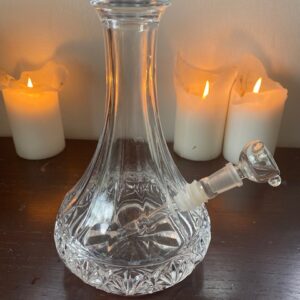 Elegant chamber water pourer